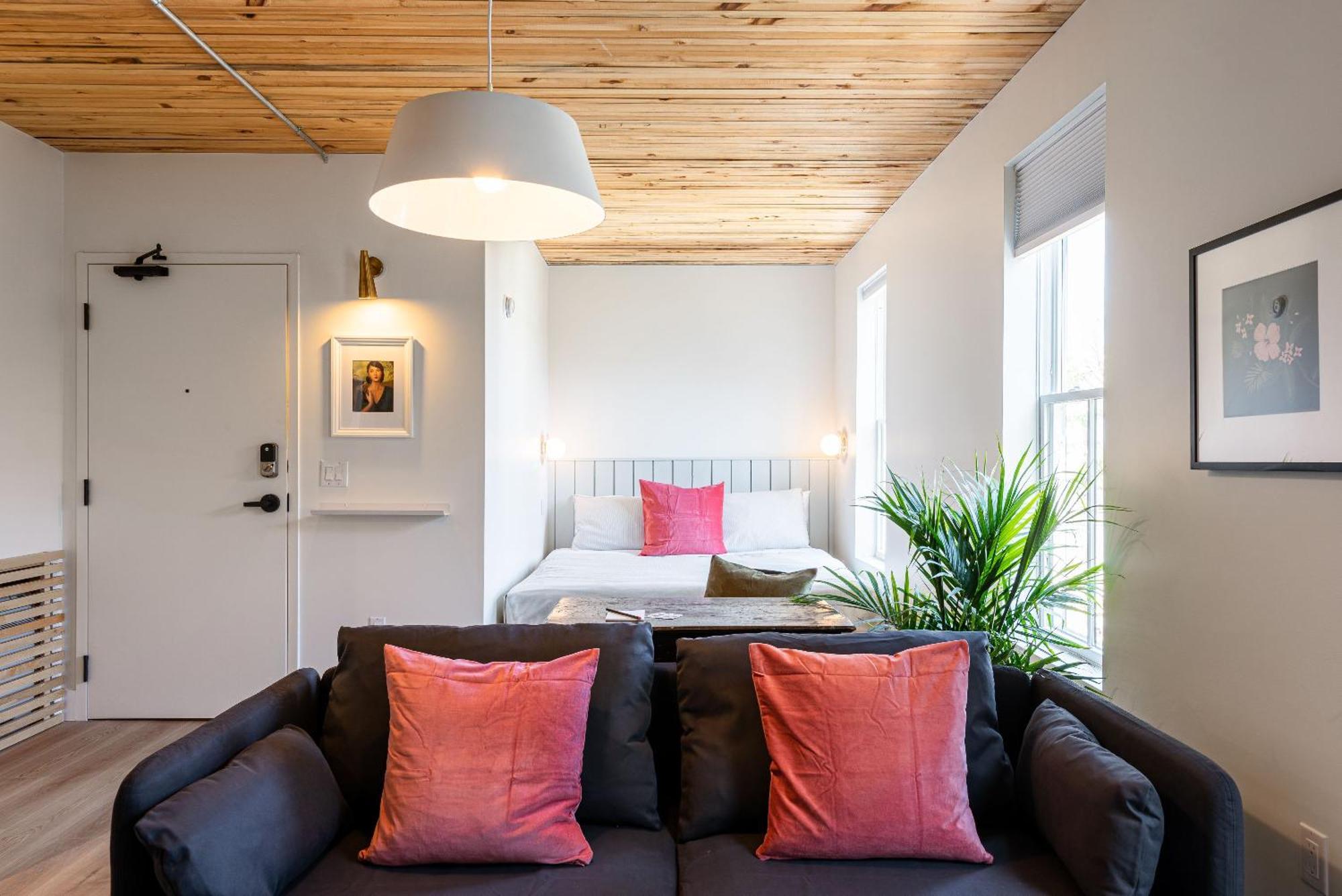 Brewery Park Hotel Галифакс Экстерьер фото