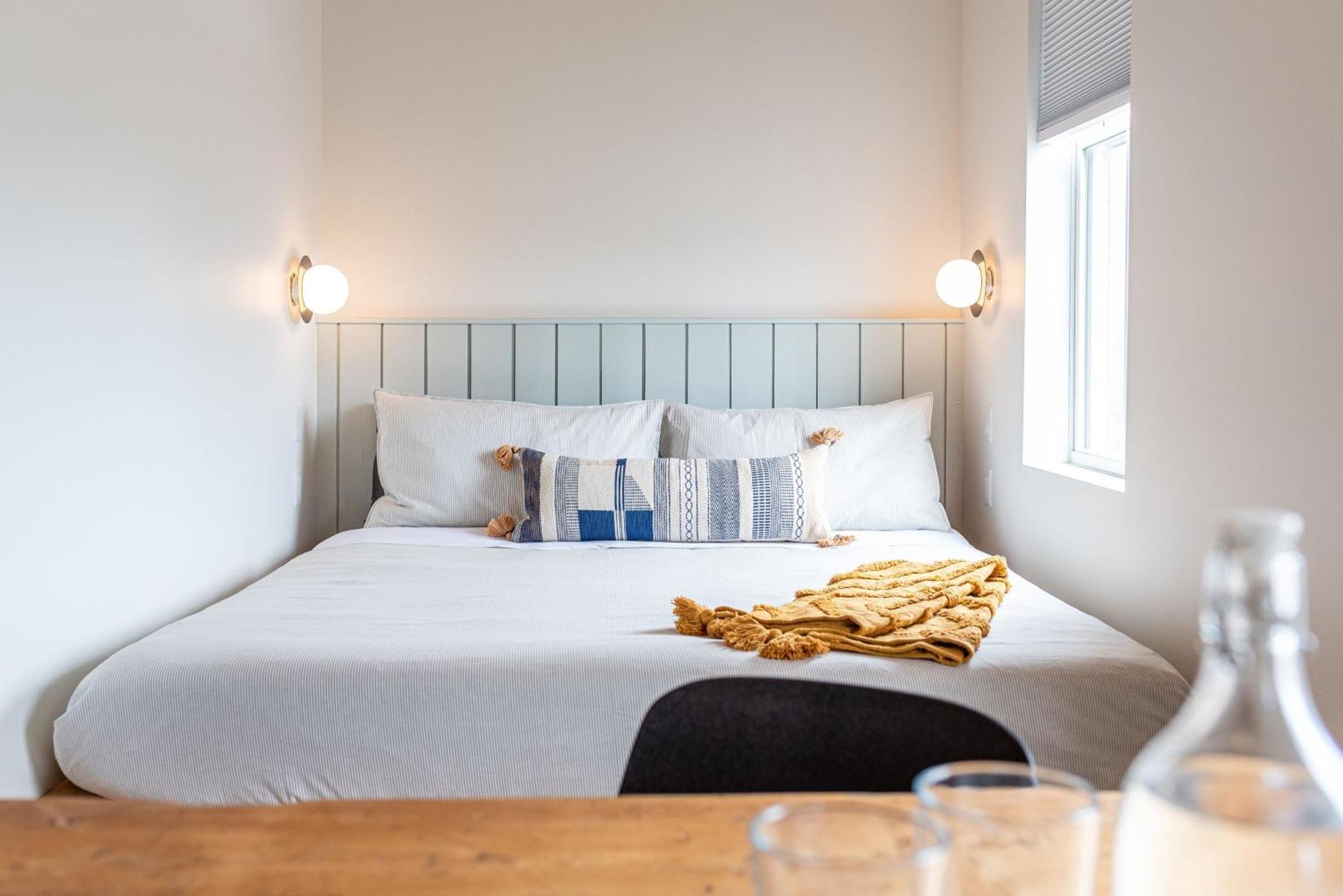 Brewery Park Hotel Галифакс Экстерьер фото