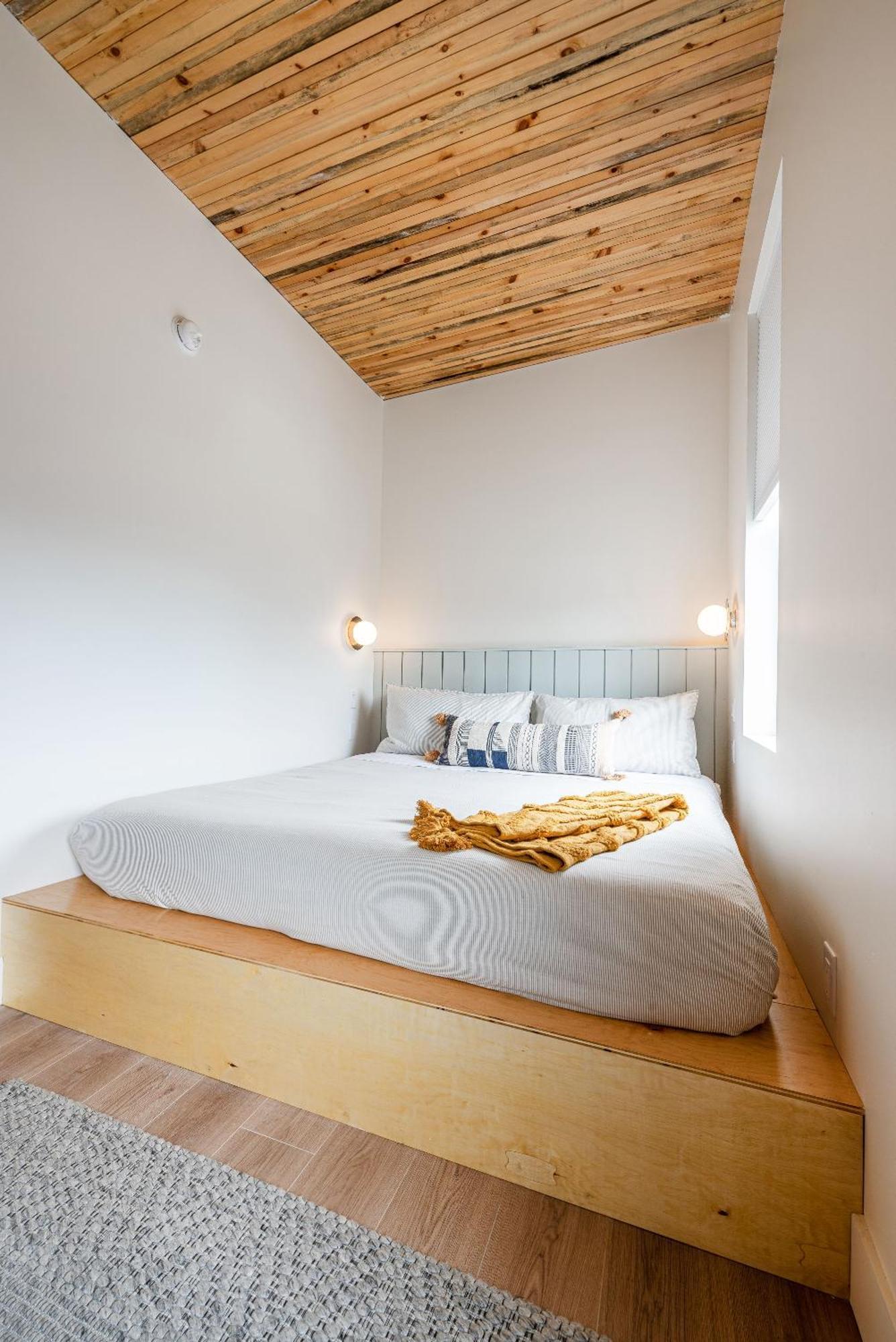 Brewery Park Hotel Галифакс Экстерьер фото